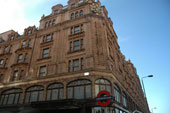 Mostra da Harrod's. Londra, 2008